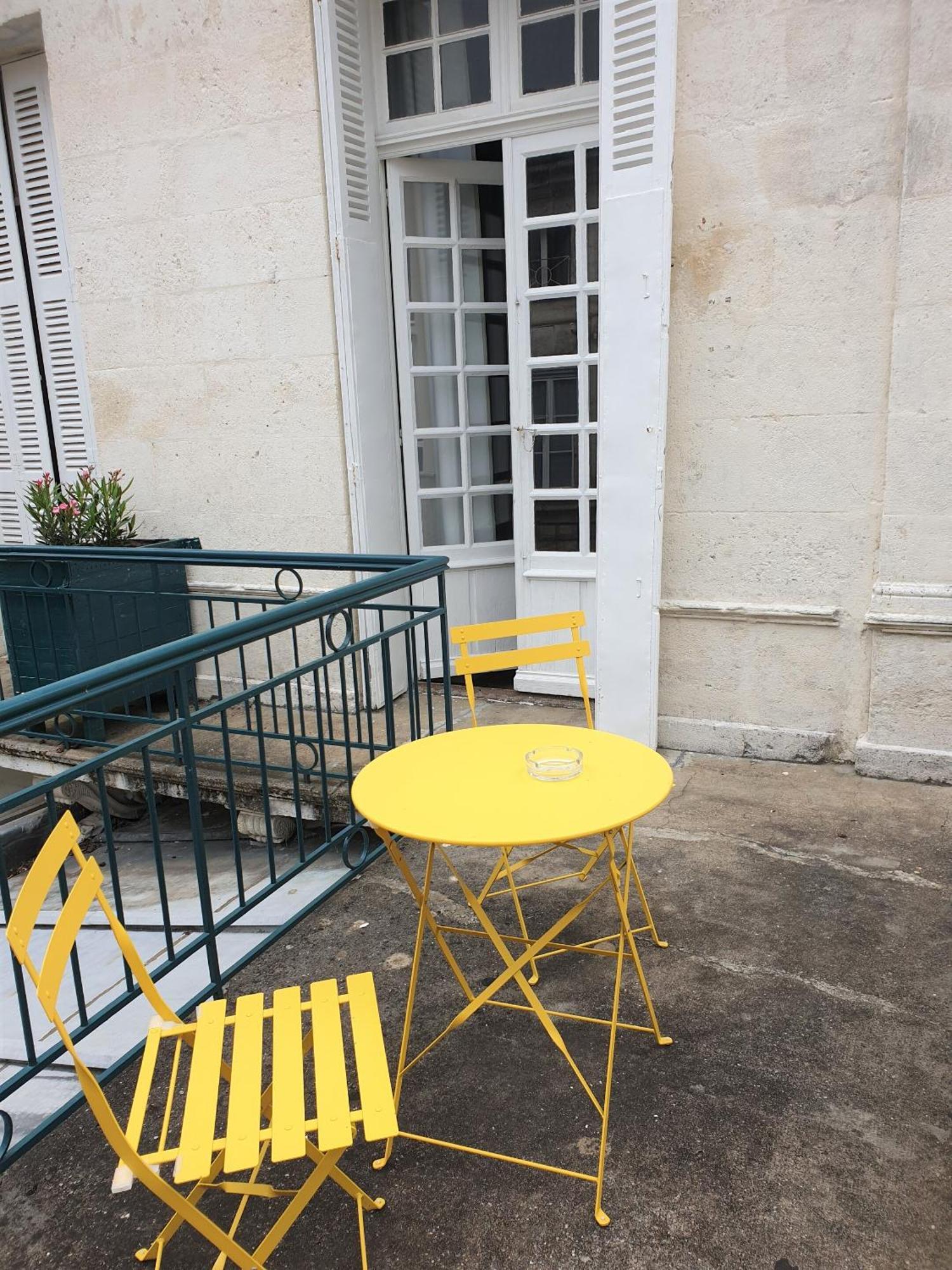 Meubles De L'Arsenal Coeur De Ville ! Angouleme Bagian luar foto